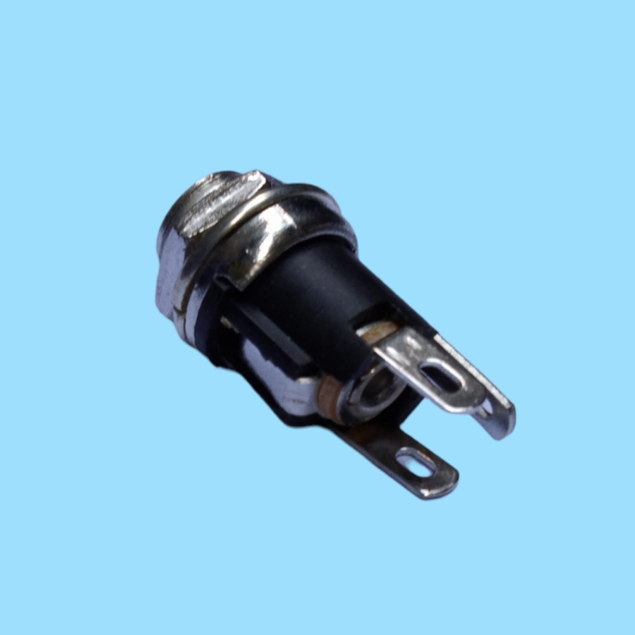 Socket Power DC Female 5.5 mm x 2.1 Drat Besi