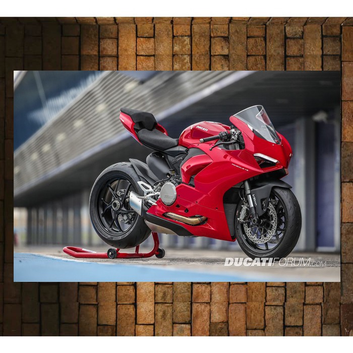 Poster motor Ducati