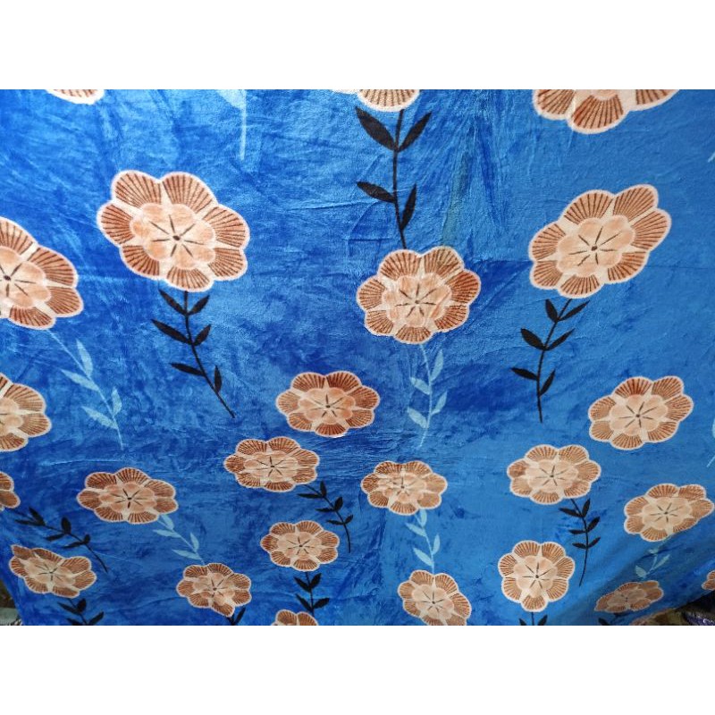 Selimut bulu halus super halus motif bunga kembang