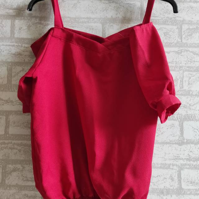 BAJU SABRINA KOREA BAHU BOLONG MERAH