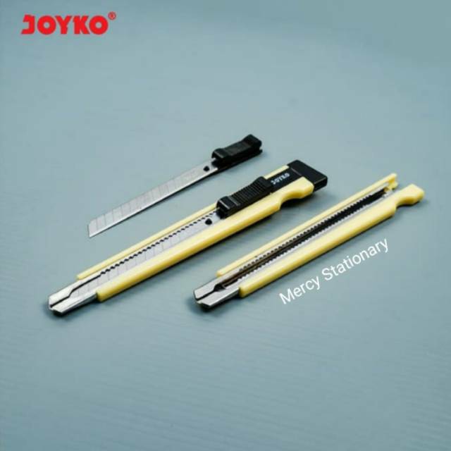 

Cutter Kecil Joyko A300 Silet Refill Cutter