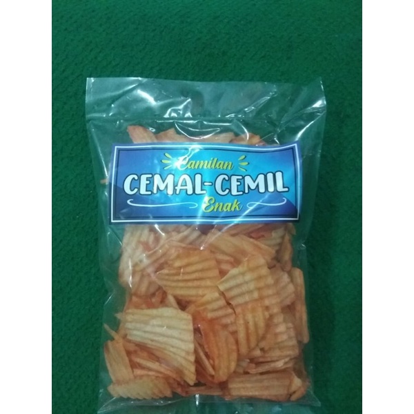 

keripik singkong renyah balado pedas 250 Gram