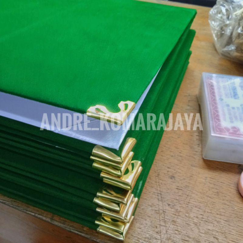 

map beludru hijau ukuran F4 ready stock berkualitas