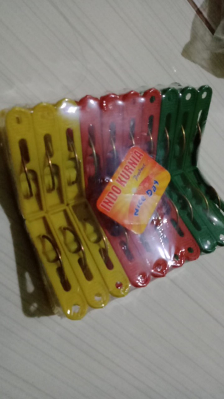 Jepitan Baju Jemuran / Jepitan Baju Plastik