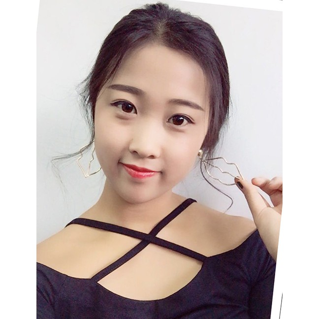 LRC Anting Tusuk Fashion Gold Lip Geometry Pierced Earrings F49592