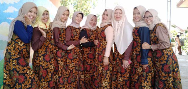 Maura Couple - Sania Ruffle Batik Couple Ori Ndoro Jowi Garansi Termurah Shopee -  Batik Modern Solo