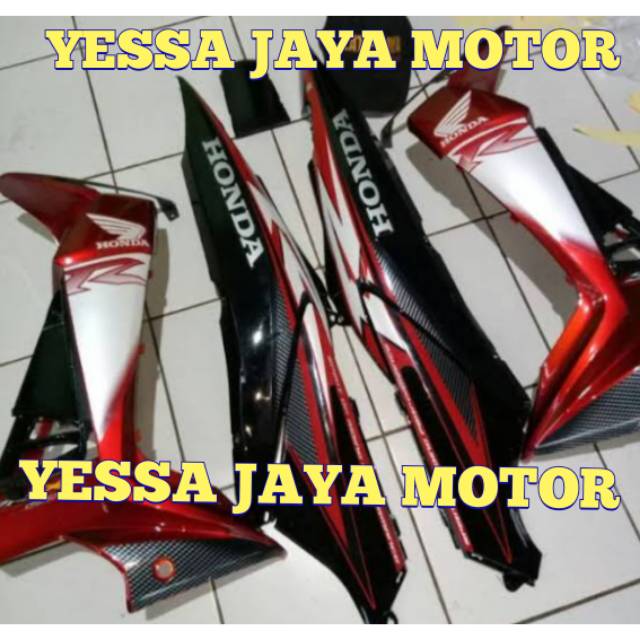 Cover body samping plus sayap supra x 125 betmen warna merah
