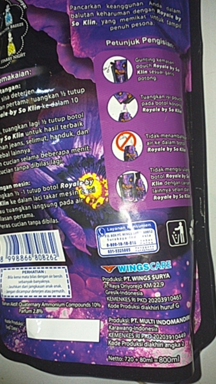 Soklin Royale Pelembut Dan Pewangi 800ml ( Kirim Random Warna)