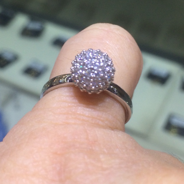 Cincin Bola Emas Putih 750 Sirkon White Gold 18 k