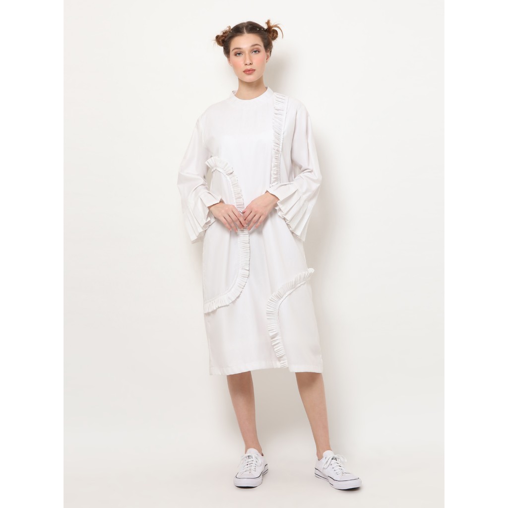 

Namirah The Label - Hanaya White Tunik