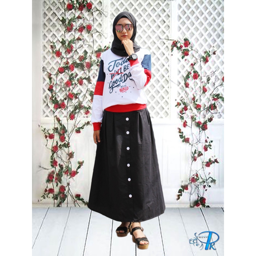 Rok Panjang Wanita Muslimah Model A-Line Kancing Putih Warna Hitam Bahan Katun Sigaret Premium