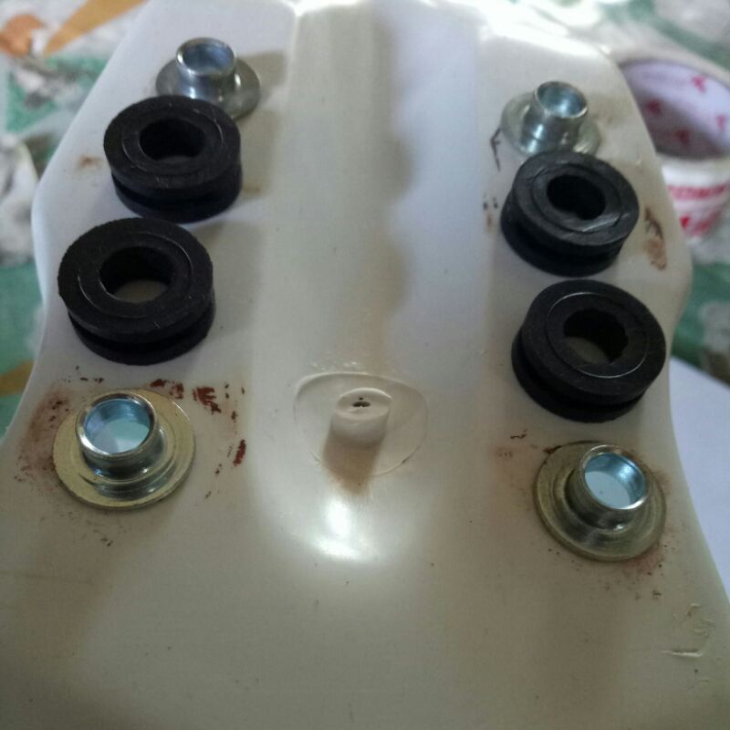 bosh dan karet spakbor depan semitrail honda win 100