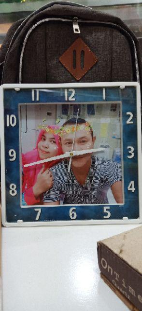 Jam Dinding Kenang Kenangan