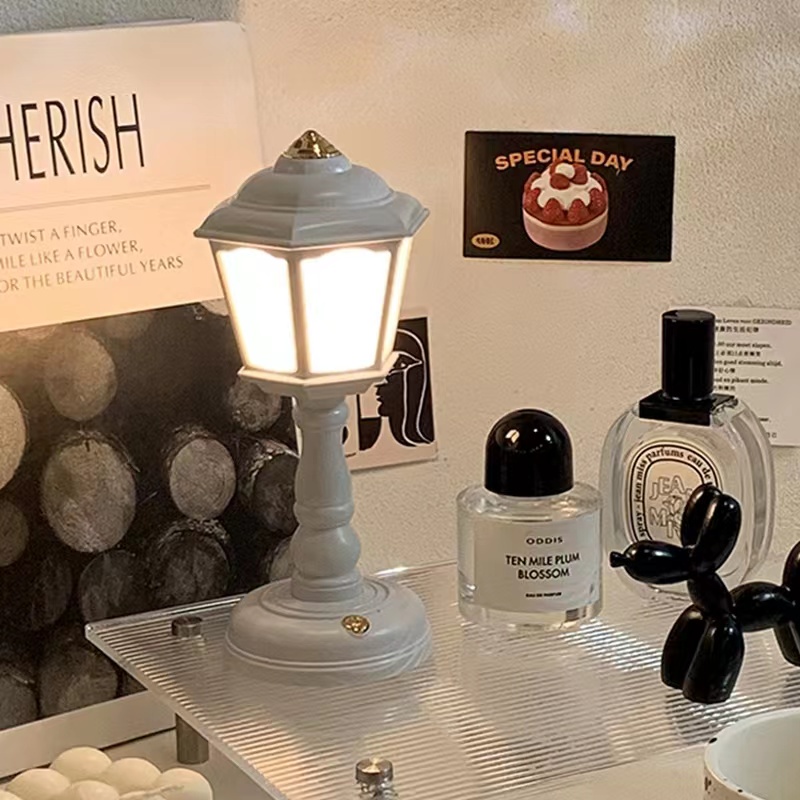 1pc Lampu Meja Mini 3 Tipe Gaya Nordic Dengan Port Charger USB Untuk Dekorasi Kamar Tidur