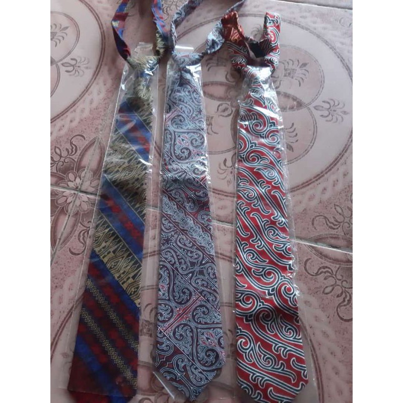 DASI PRIA TENUN ETNIK BATAK MOTIF GORGA ULOS DASI PANJANG FORMAL DASI PESTA DASI PANJANG DASI ETNIK