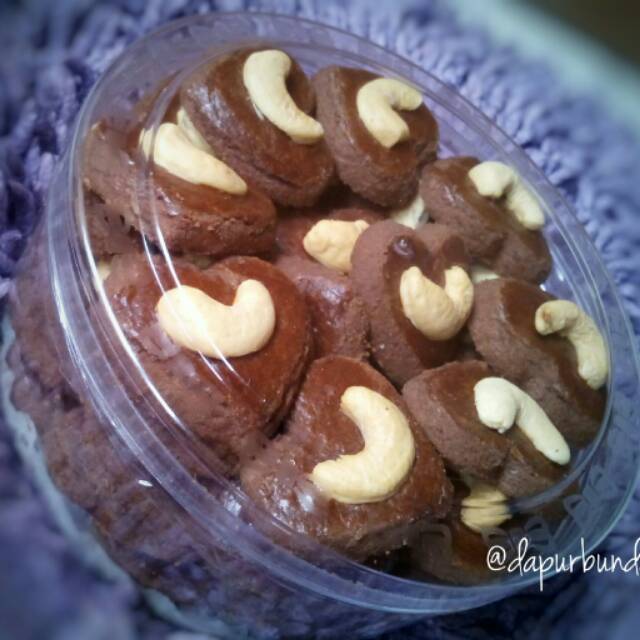 

Chocolate Cookies / Kue Coklat Mede