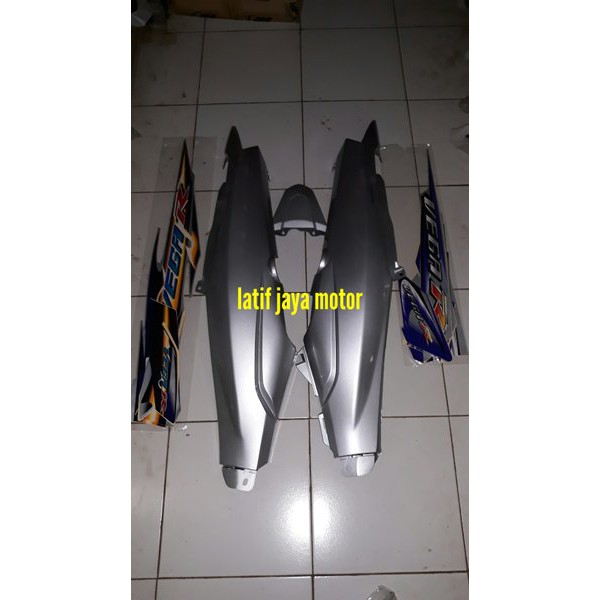 kaper body blakang yamaha vega r new tahun 2006 sampai 2008 silver .
