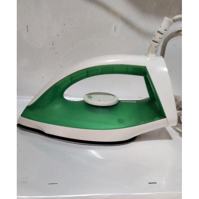 Jual SETRIKA GOSOKAN PHILIPS TIPE GC 122 DIVA SEKEN /BEKAS BERKUALITAS