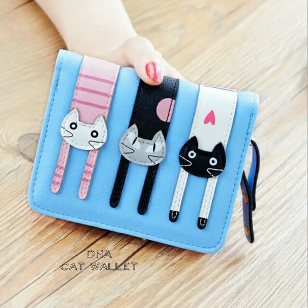 PROMO 7.7 - DOMPET PENDEK TRIPLE CAT BERGAMBAR KUCING LUCU BERSAUDARA | DOMPET UKURAN 20x10 CM MUAT UNTUK DOMPET RECEH WANITA | DOMPET KECIL SIMPLE TIDAK RIBET
