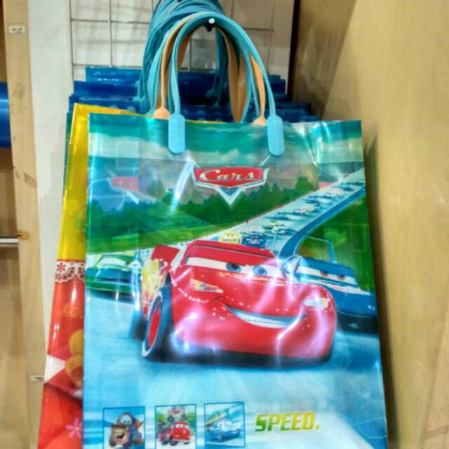 

Kantong goody bag bahan plastik