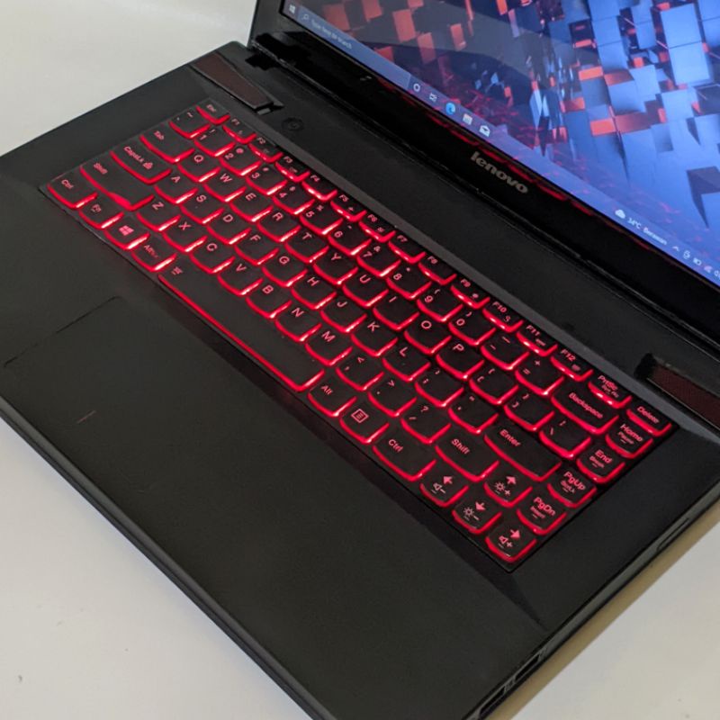 Laptop Gaming Lenovo Ideapad Y400 - core i7 8core - Ram 16gb -  vga Nvidia GT 650m