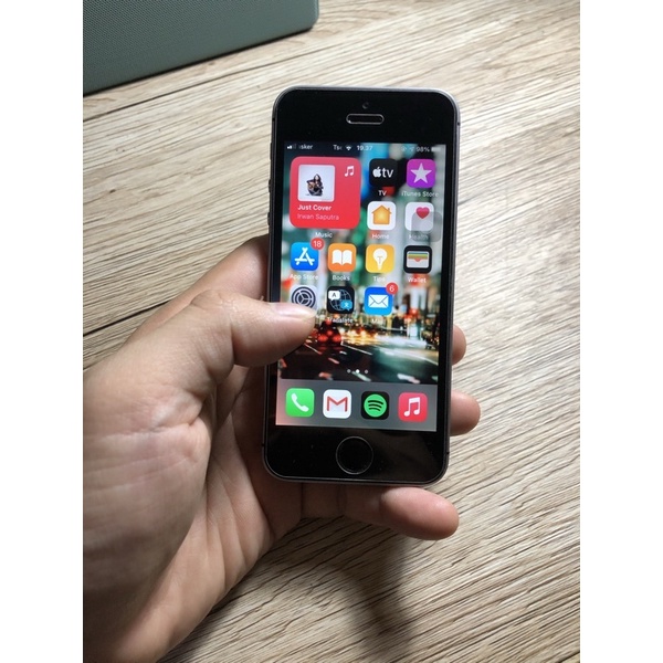 iPhone SE 64 gb second/ original intern grey