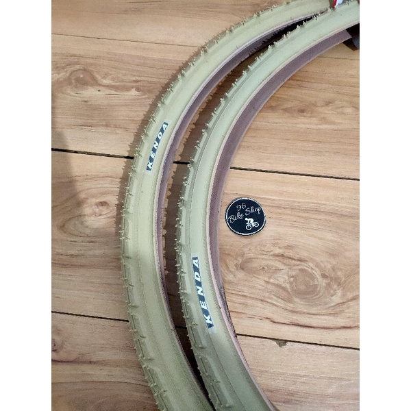 Ban Luar Kenda 700 x 40c Putih Gunwall