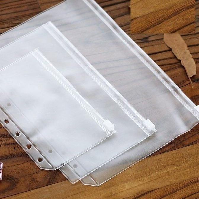 

Viral⭐ ZIPPER POCKET BINDER / ZIPLOCK BINDER A6 / ZIPPER POCKET Original/(Terbaik)/Discount Today/BISA COD/「Mall✔️」