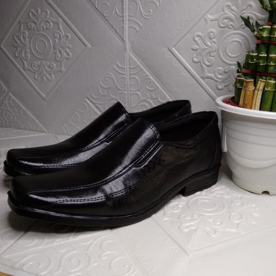 Sepatu Pantofel Pria Slip On Casual Oxford Impor Premium Synthetic Leather Converro Terbaru Kekinian