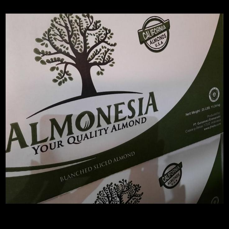 

DISKON TERBATAS !!! ALMOND SLICE ALMONESIA 1 KARTON 11,34 KG TERLARIS