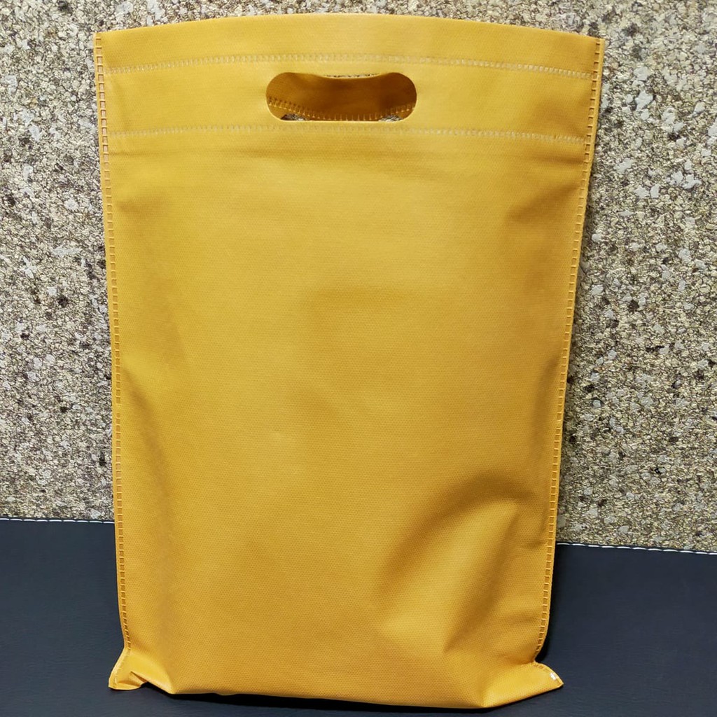 

Grosir Termurah 20 Pcs Souvenir Tas Pres Oval Goodie Bag Ukuran 25 x 35 Berkualitas