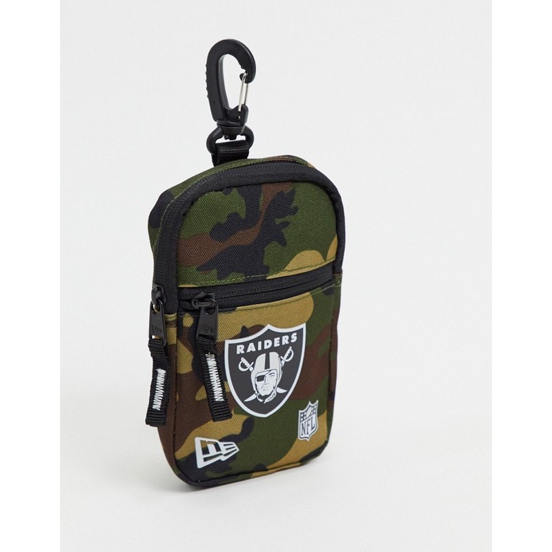 New Era Oakland Raiders Mini Pouch Bag in Camo Original