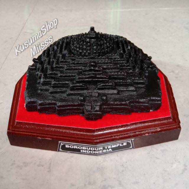 MINIATUR CANDI BOROBUDUR ALAS KAYU / MAKET