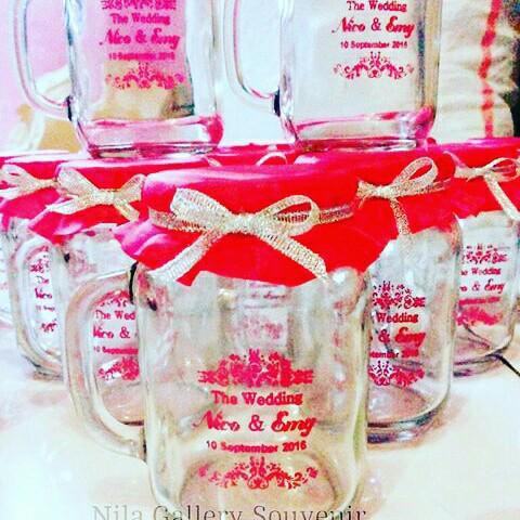 Souvenir gelas Jar