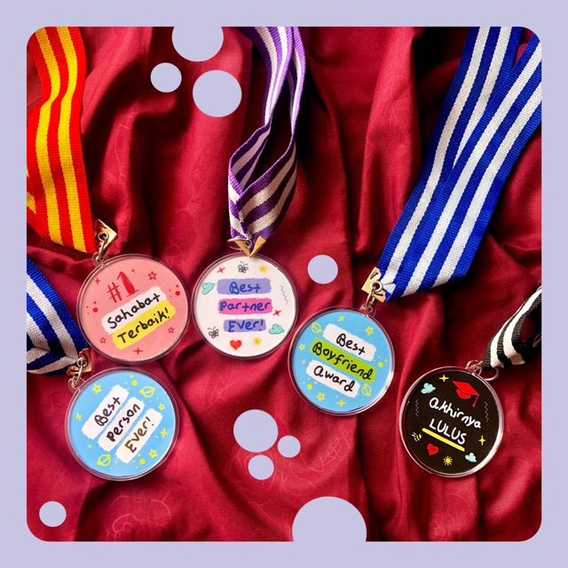 MEDALI READY STOCK / kado ulang tahun pacar wisuda sidang hadiah wisuda mendali sahabat unik bogor t