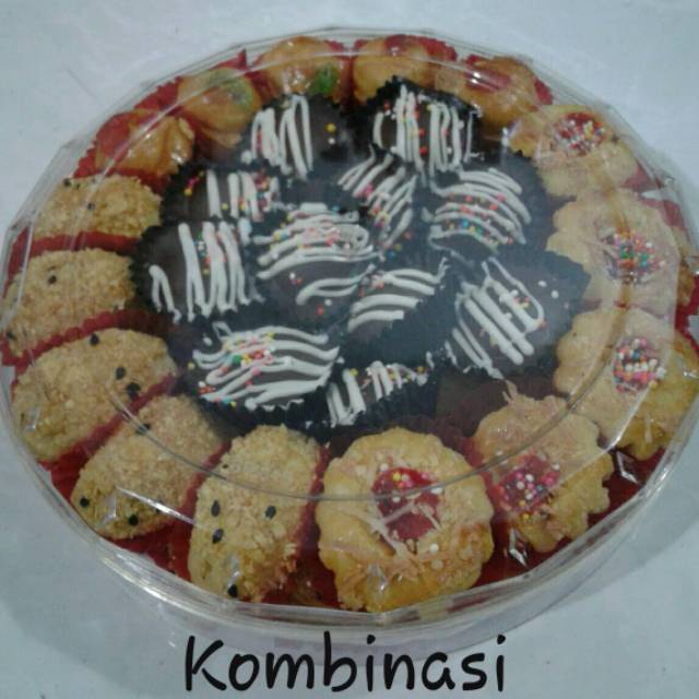 

Kue kombinasi