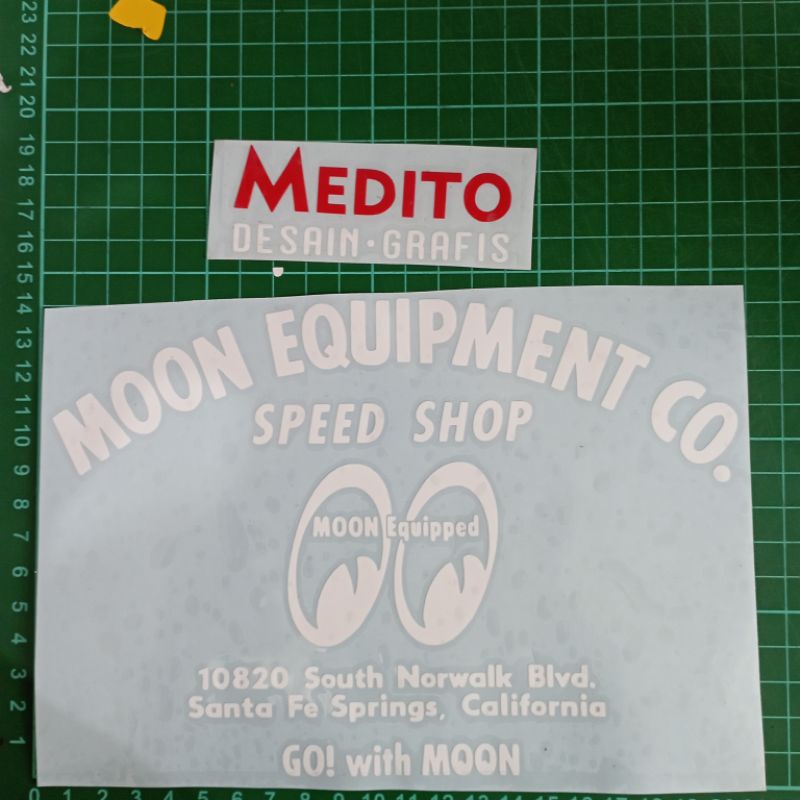 Sticker Cutting Moon Equipment