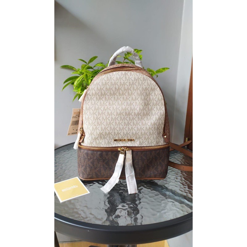 Tas MK original - Michael Kors rhea medium backpack in signature vanilla