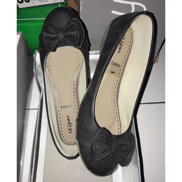 Sepatu wedges St.Yves Hitam