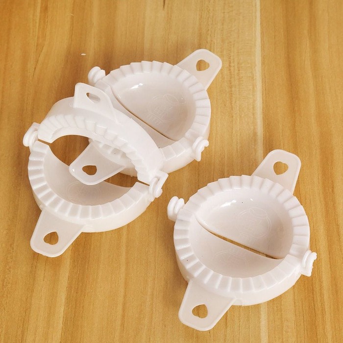 Dumpling Maker