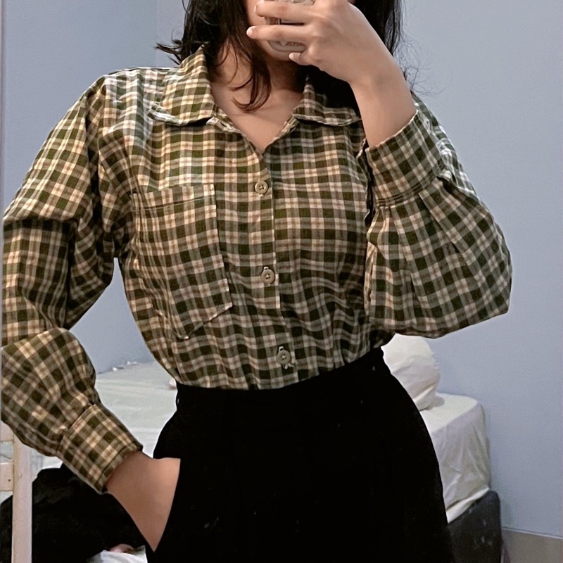 PRELOVED kemeja/outer motif kotak kotak lengan panjang wanita