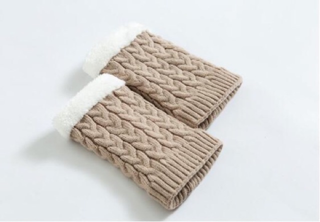 IMPORT Leg Warmer Fur Thick Winter Musim Dingin Kaos Kaki