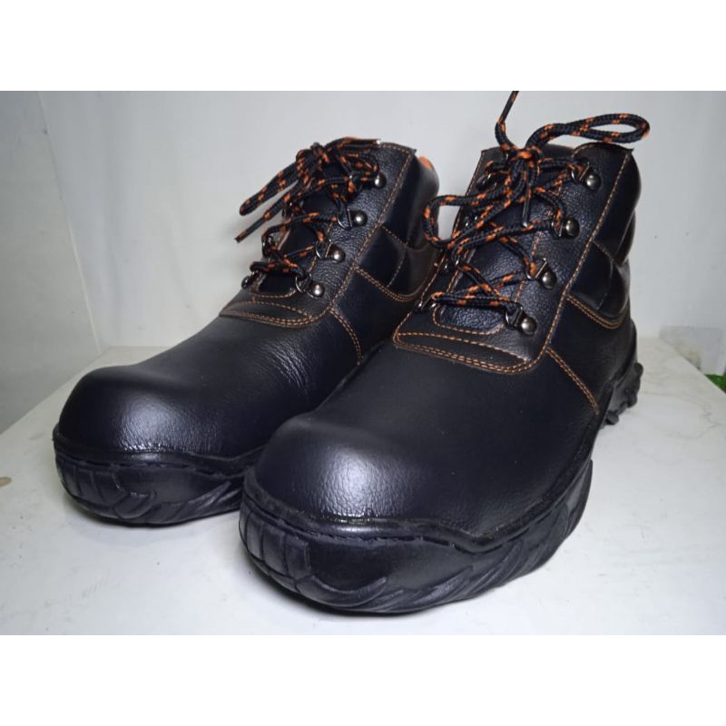 sepatu safety kulit asli ujung besi tali sol karet