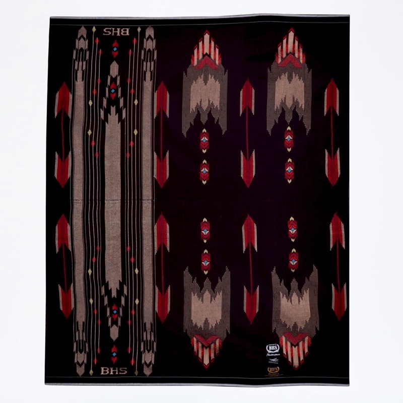 SARUNG BHS GOLD MASTERPIECE MOTIF SGA HITAM RED