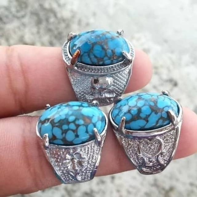 Cincin batu virus batu akik virus