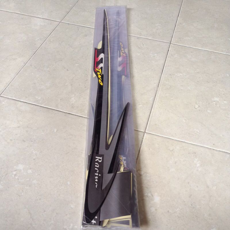 striping stiker les body fiz ss two silver