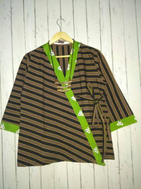 Kimono Lurik Top