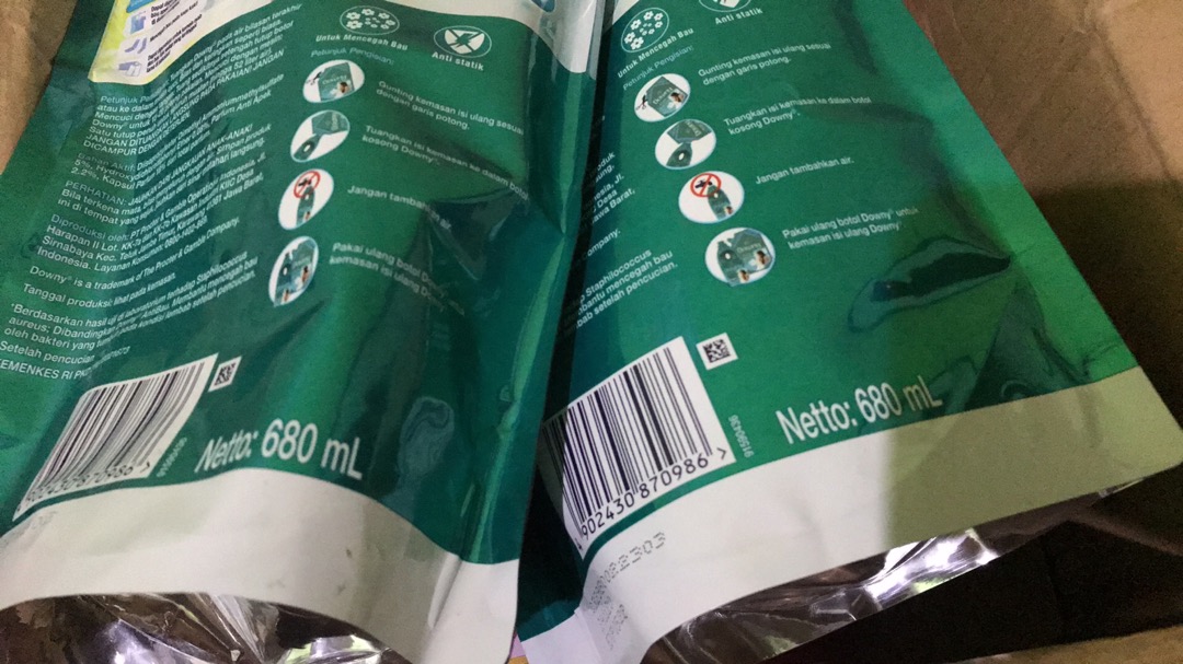 Downy Plus Collection Anti Apek 680ml Pewanggi Pakaian