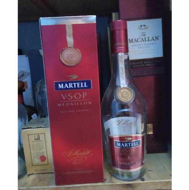 Botol bekas minuman keras import martel plus  plus box