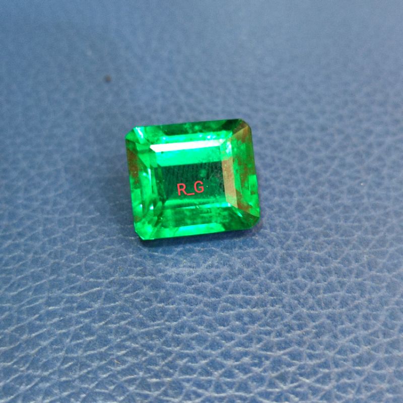 BATU PERMATA ZAMRUD MIRIP SEPERTI ZAMRUD  EMERALD COLOMBIA